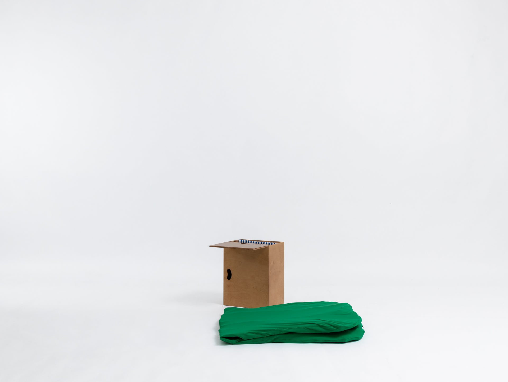 Bienvenue - Bedroom in a Box