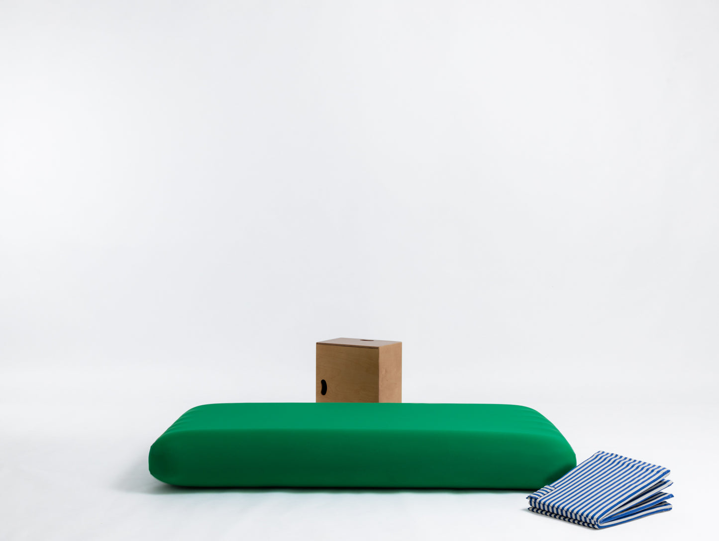 Bienvenue - Bedroom in a Box