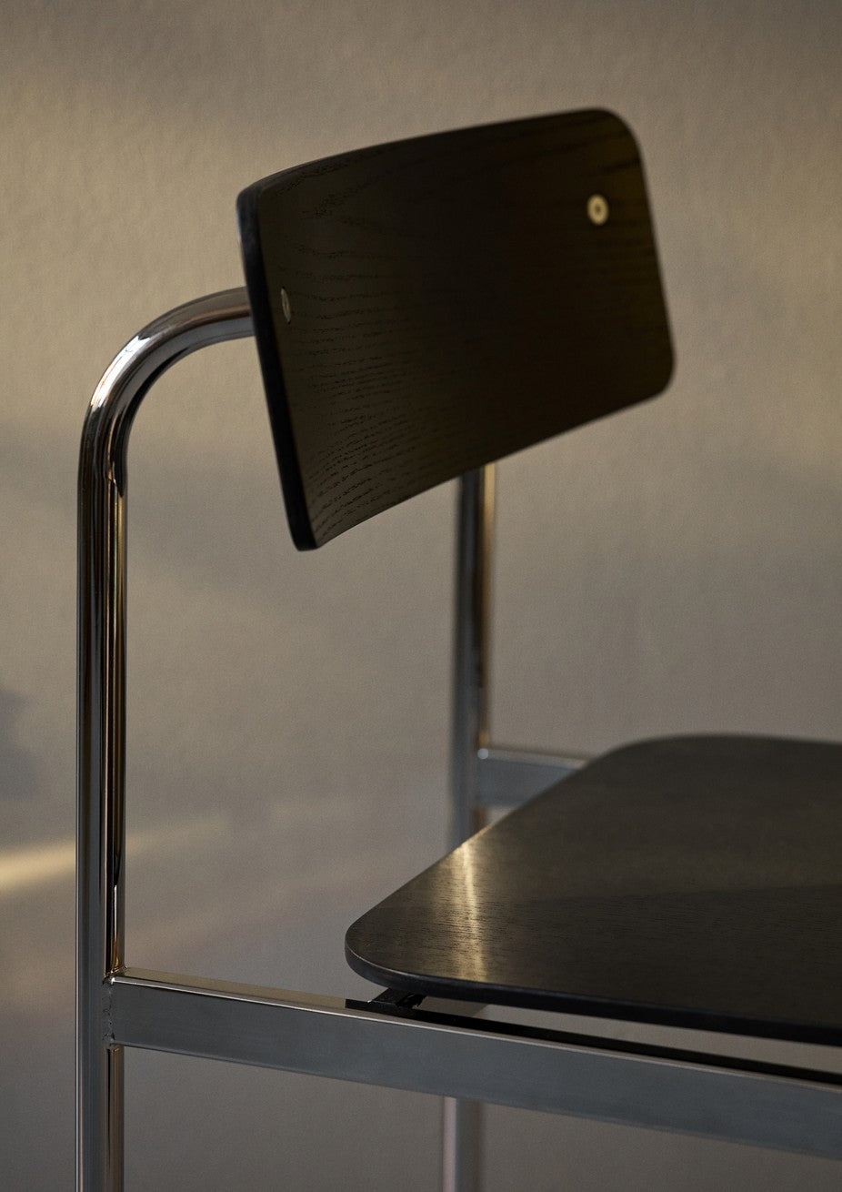 Offset Chair